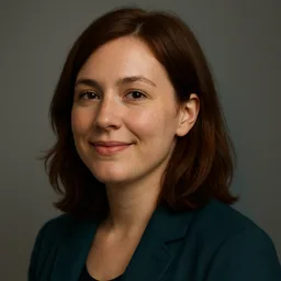 Chloe R.